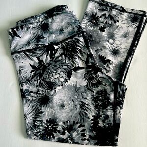 Besty Johnson capri leggings